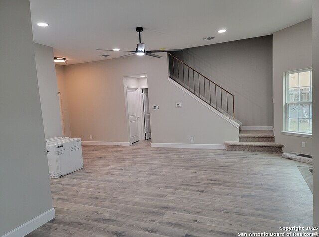 Image 3 of 6 For 8759 Ridge Mile