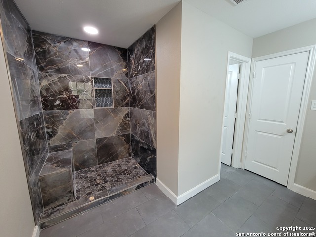 Image 6 of 6 For 8759 Ridge Mile