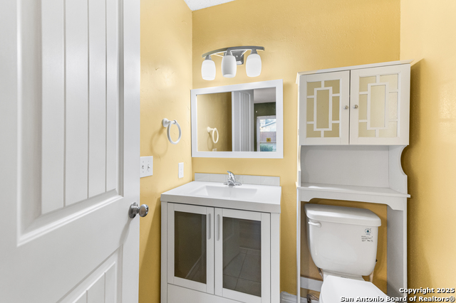 Image 19 of 46 For 6611 Cades