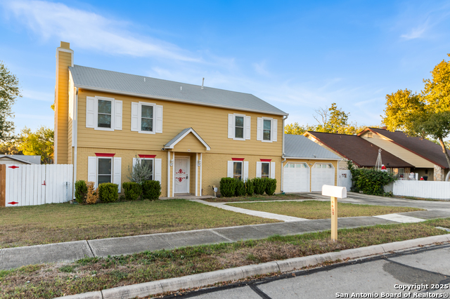 Image 2 of 46 For 6611 Cades