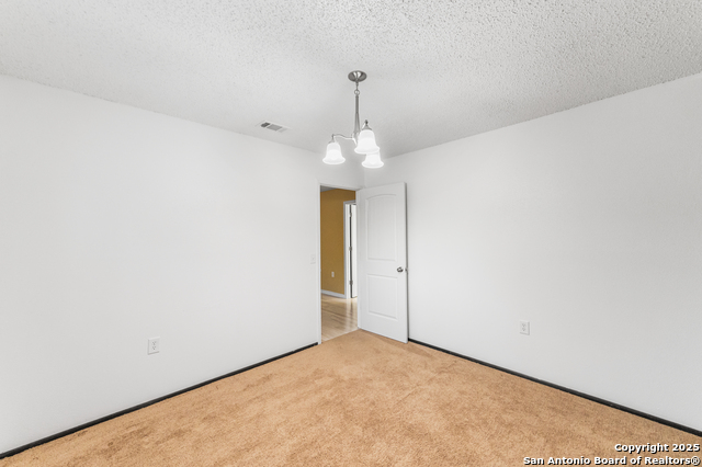 Image 33 of 46 For 6611 Cades