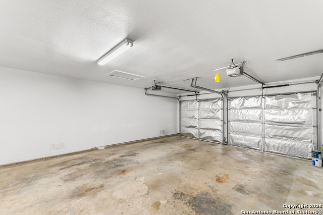 Image 40 of 46 For 6611 Cades