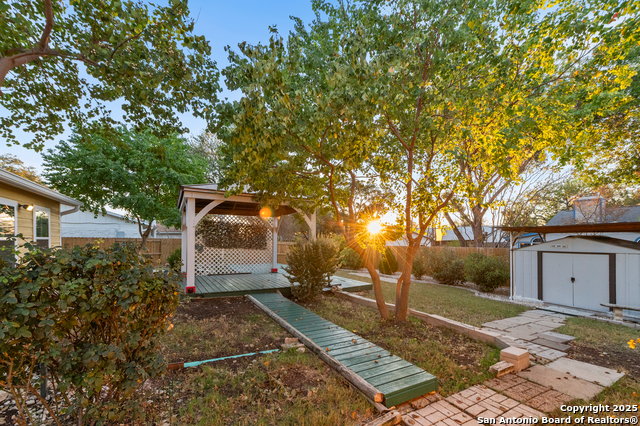 Image 42 of 46 For 6611 Cades