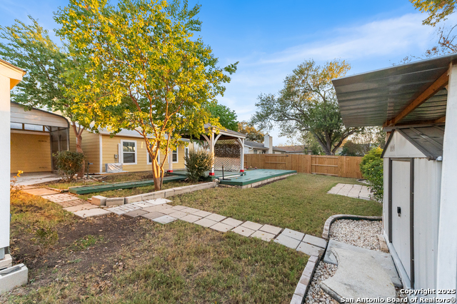 Image 43 of 46 For 6611 Cades