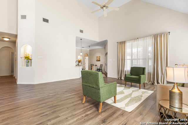 Image 6 of 25 For 922 Serene Meadows