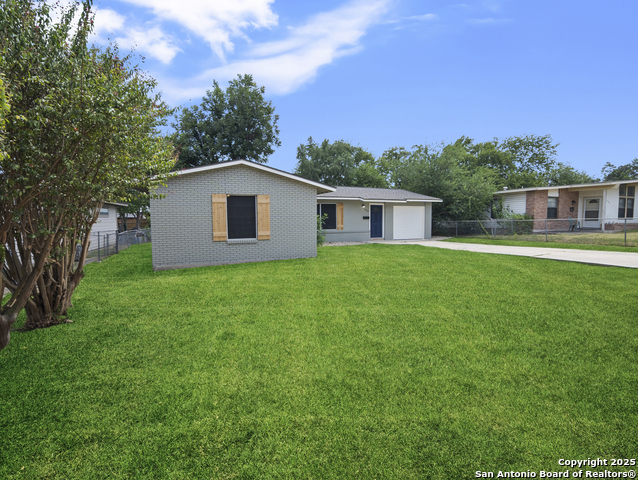 Image 2 of 20 For 130 Croesus  