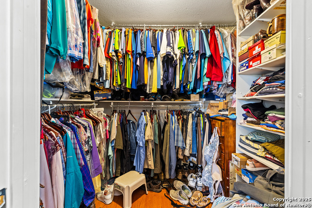 Image 22 of 64 For 425 Old Pleasanton