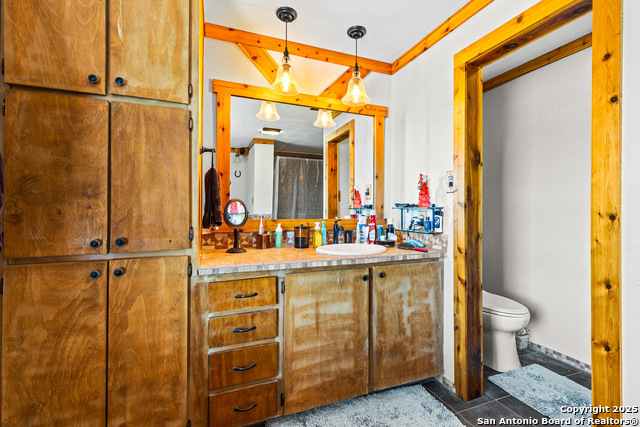 Image 24 of 64 For 425 Old Pleasanton