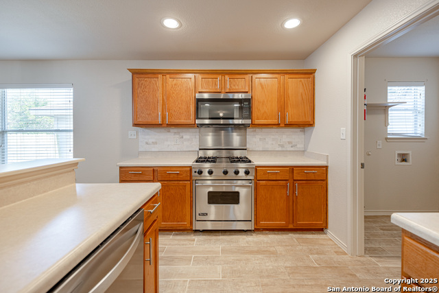 Image 14 of 30 For 8451 Blackstone Cove