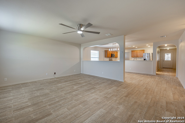 Image 19 of 30 For 8451 Blackstone Cove