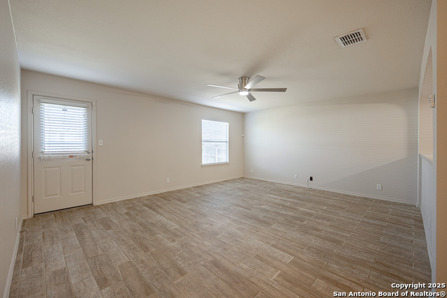 Image 20 of 30 For 8451 Blackstone Cove