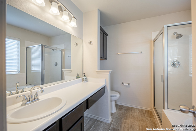 Image 23 of 30 For 8451 Blackstone Cove