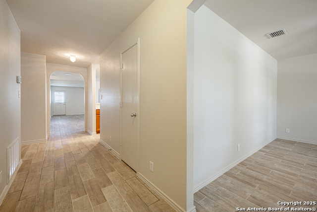 Image 4 of 30 For 8451 Blackstone Cove