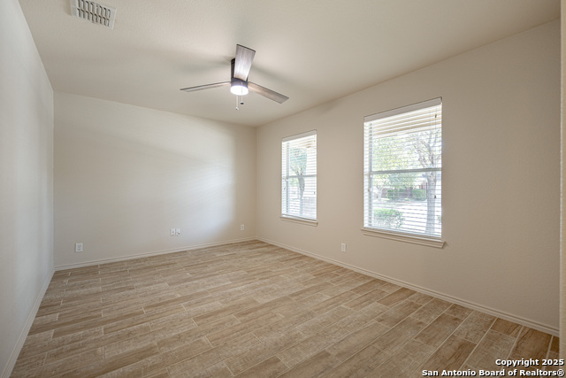 Image 5 of 30 For 8451 Blackstone Cove