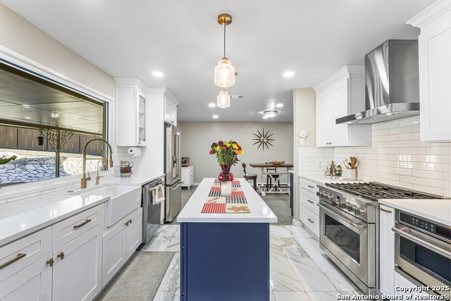 Listing photo id 0 for 7339 Shady Hollow