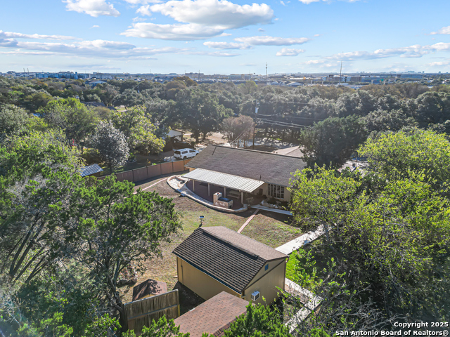 Listing photo id 19 for 7339 Shady Hollow