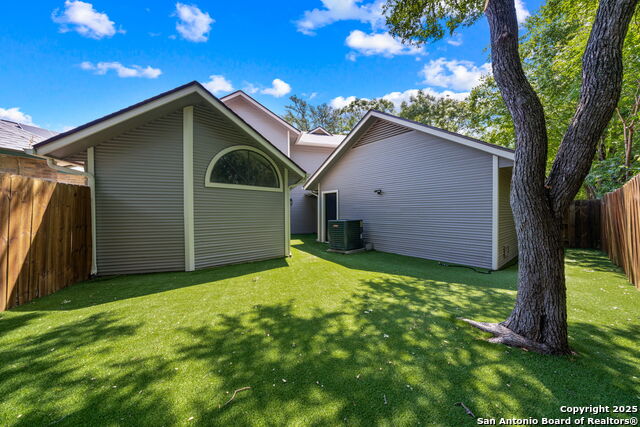 Image 26 of 27 For 1130 River Vista W