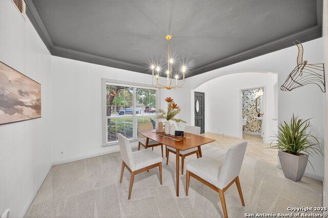 Image 20 of 37 For 210 English Oaks