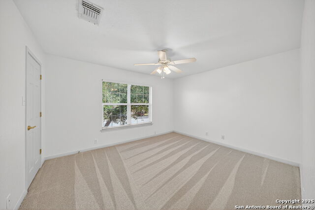 Image 28 of 37 For 210 English Oaks