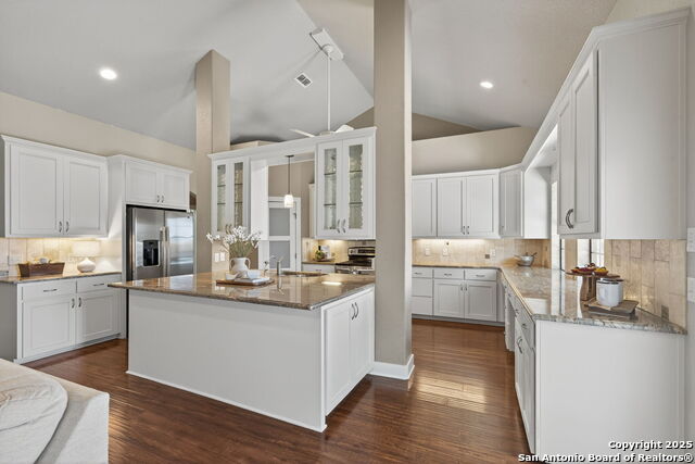 Image 11 of 42 For 905 Cypress Pass