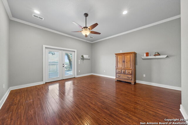 Image 19 of 42 For 905 Cypress Pass