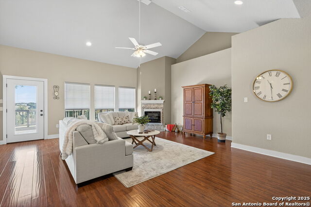 Image 6 of 42 For 905 Cypress Pass