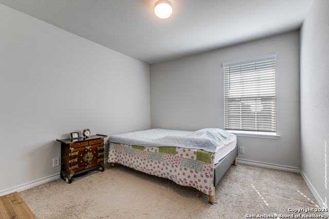 Image 21 of 25 For 4843 Closed Grip