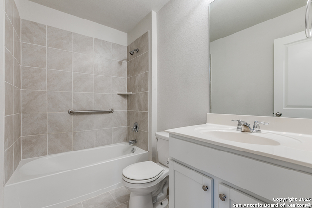 Image 22 of 25 For 4843 Closed Grip