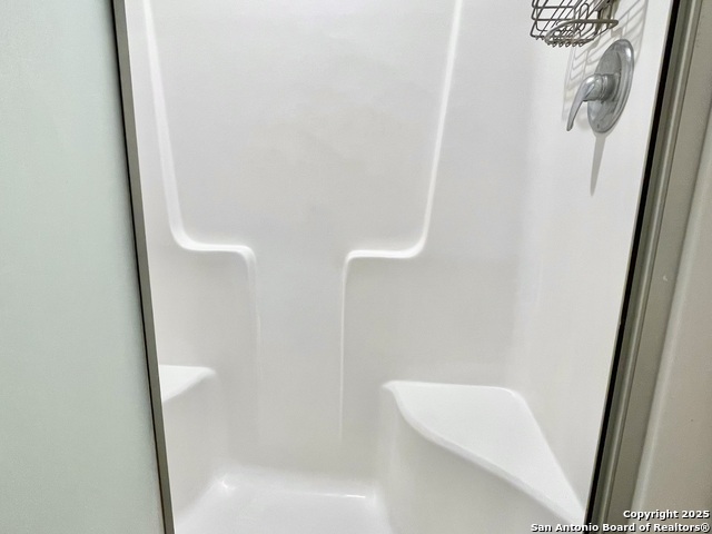 Image 29 of 32 For 7970 1st