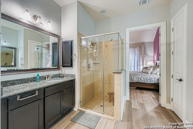 Image 17 of 30 For 1606 Kosmas