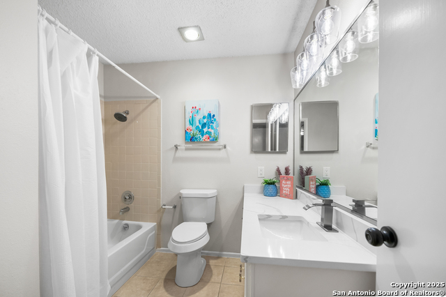 Image 21 of 27 For 8417 Echo Creek