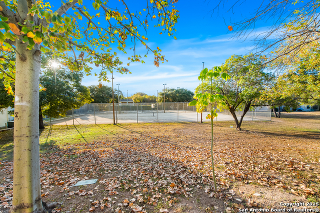 Image 22 of 27 For 8417 Echo Creek