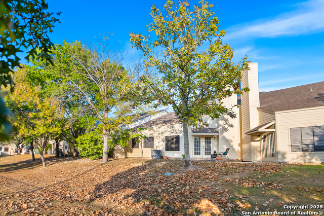 Image 25 of 27 For 8417 Echo Creek