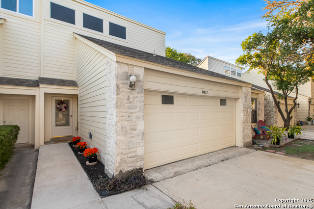 Image 3 of 27 For 8417 Echo Creek