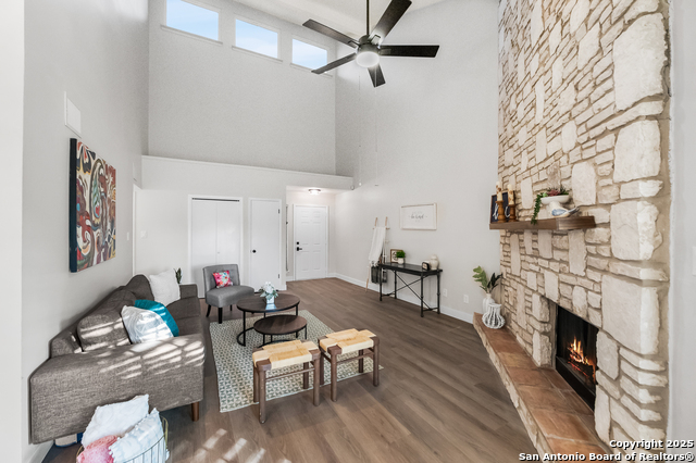 Image 7 of 27 For 8417 Echo Creek