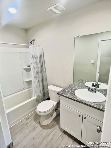 Image 14 of 16 For 7507 Vista Grove