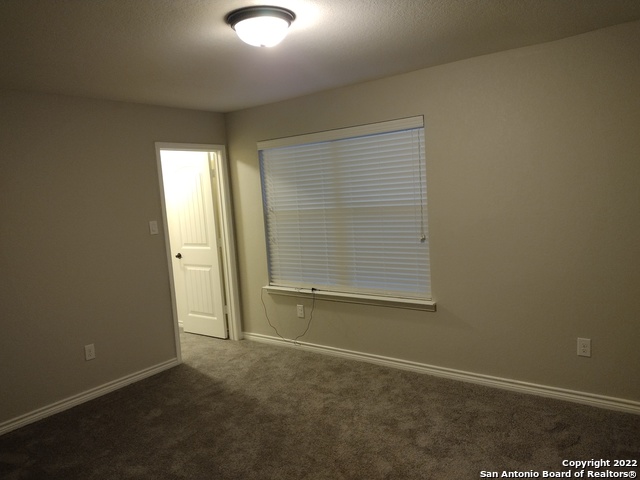 Image 24 of 35 For 11212 Hill Top Loop