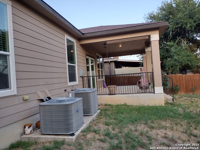 Image 34 of 35 For 11212 Hill Top Loop