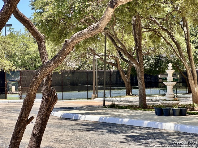 Image 34 of 36 For 7701 Wurzbach Rd 2301