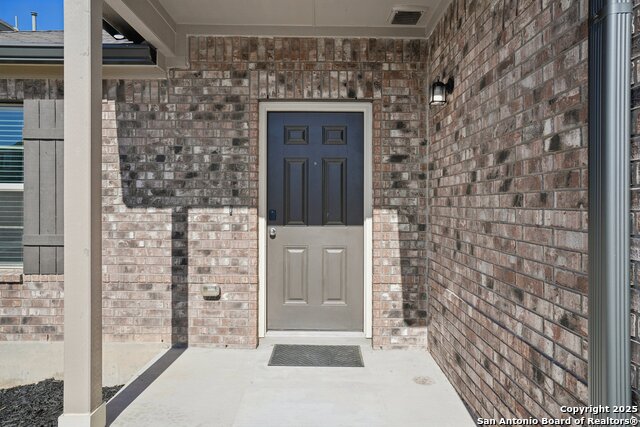 Image 4 of 35 For 7019 Vista Loop