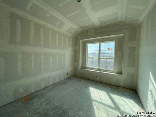 Image 5 of 35 For 9439 Hidden Stone