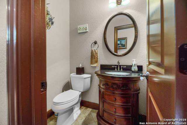 Image 15 of 30 For 2581 Otter