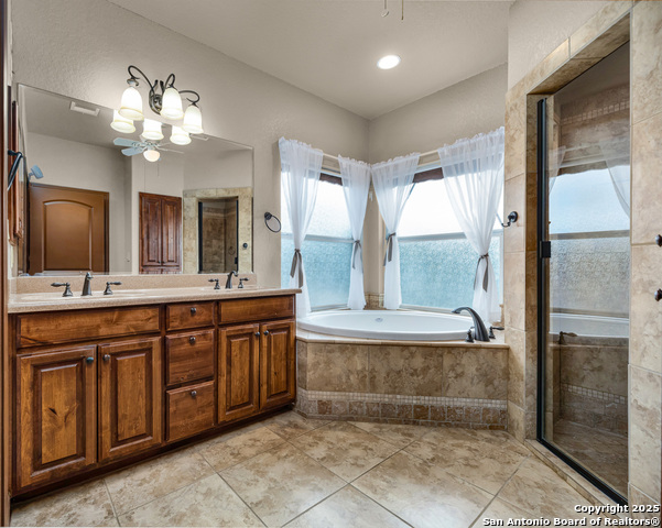 Image 19 of 30 For 2581 Otter