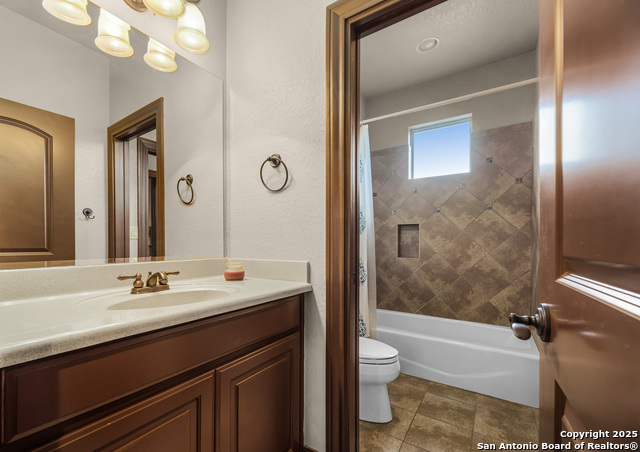 Image 22 of 30 For 2581 Otter