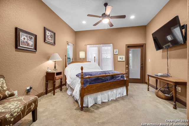 Image 23 of 30 For 2581 Otter