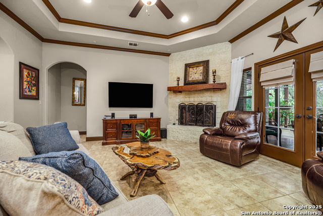 Image 3 of 30 For 2581 Otter