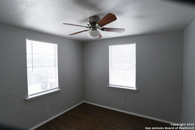 Image 15 of 16 For 4406 Sun Vista