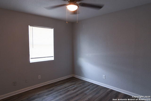 Image 10 of 15 For 126 Morrow St