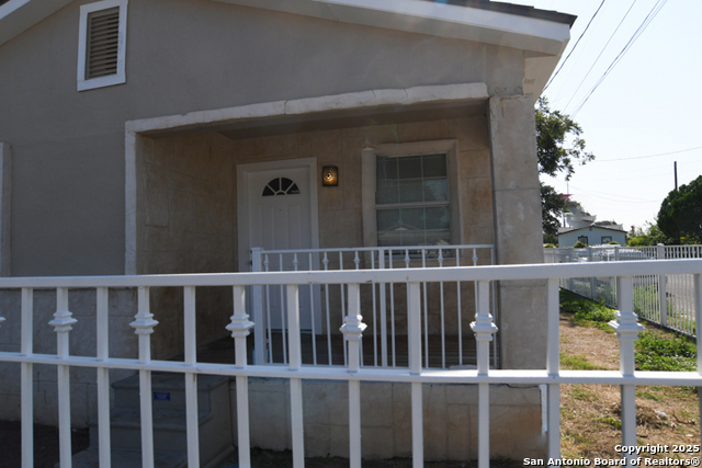 Image 12 of 15 For 126 Morrow St