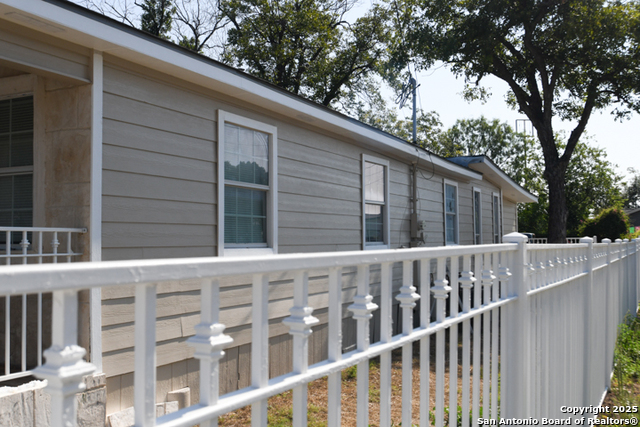 Image 2 of 15 For 126 Morrow St